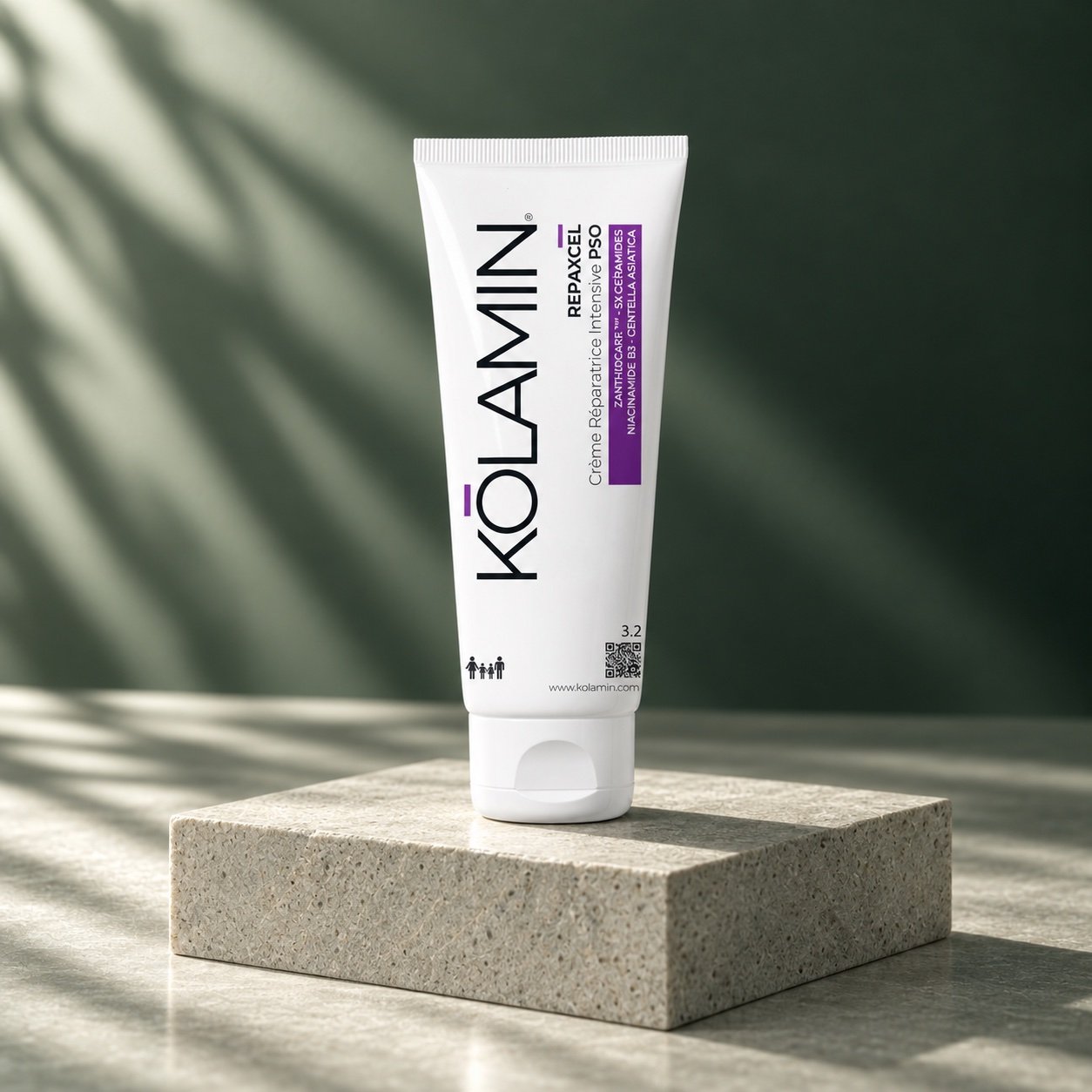 REPAXCEL Crème Réparatrice PSO 3.2 — mise en scène sur pierre claire